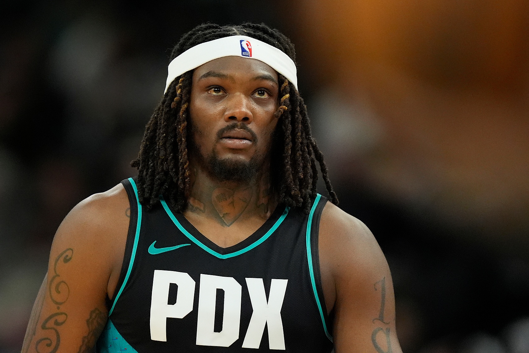羅威半場(chǎng)高效3中3貢獻(xiàn)6+5+2帽 開(kāi)拓者內(nèi)線壓制快船