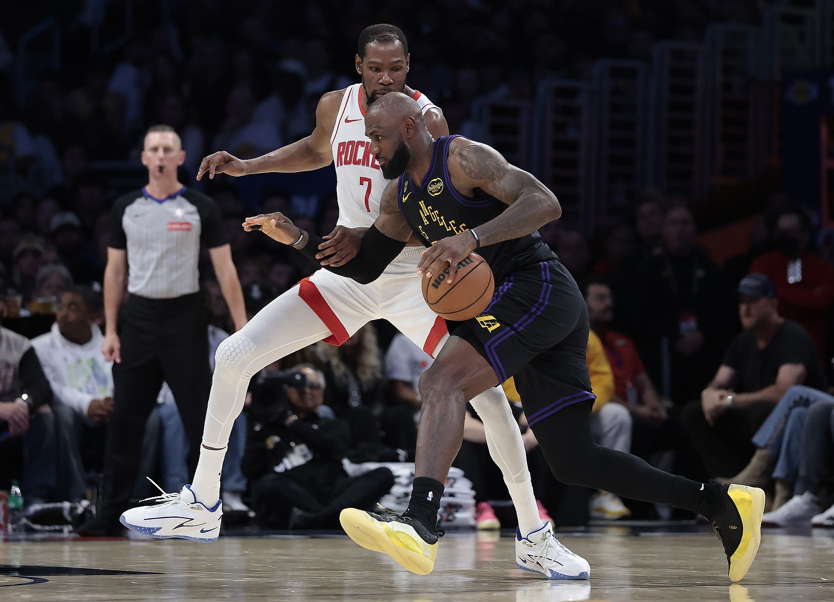 41歲詹姆斯39分鐘28+8+7 前NBA球員：對陣KD的年輕勁旅他仍是場上最佳