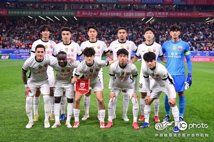 青島海牛3-1上海海港：吾米提江染紅致十人作戰(zhàn)，劉祝潤中柱難挽敗局