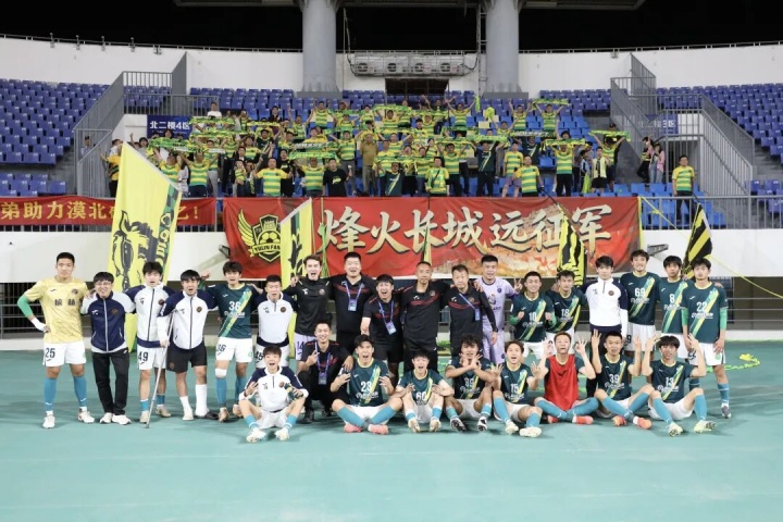 替補奇兵郭金鋮梅開二度，榆林礦工4-0完勝渭南青年提前出線