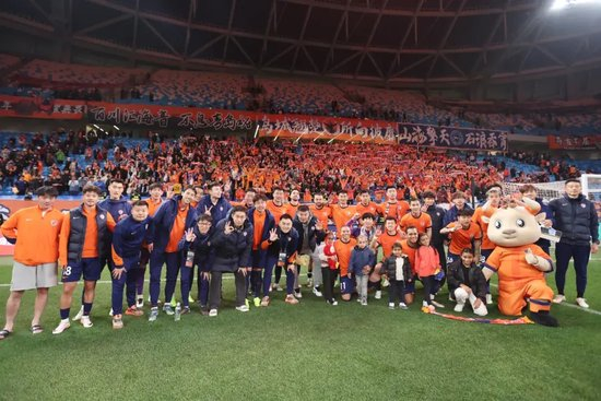十輪不勝終結(jié)！青島海牛3-0完勝長春亞泰擺脫墊底